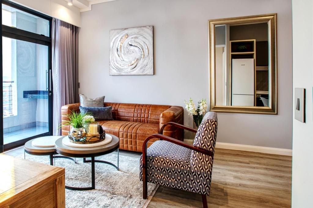Menlyn Maine Residence Unit 1419 Pretoria Luaran gambar