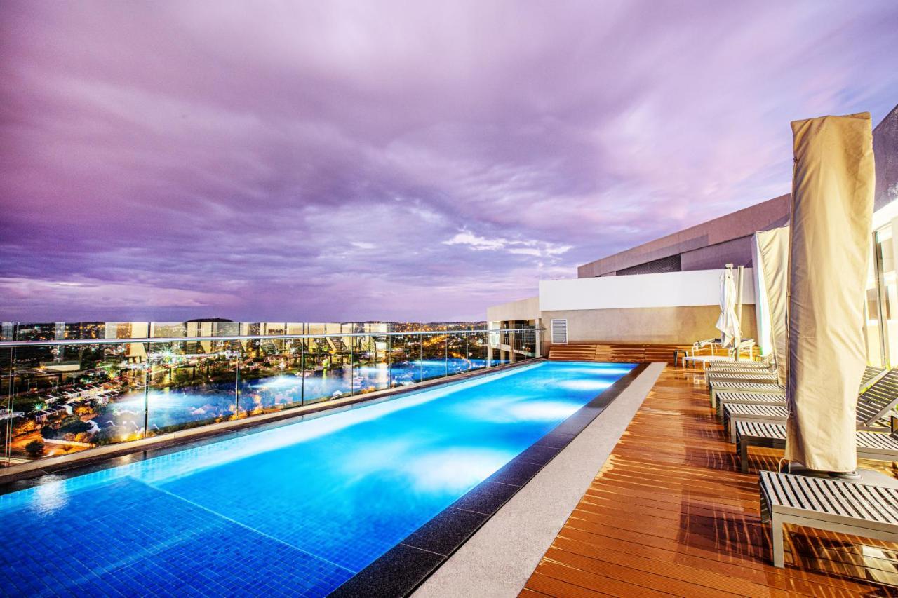 Menlyn Maine Residence Unit 1419 Pretoria Luaran gambar